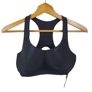 Gymshark Black Sports Bra Size Small Wireless Padded Clasp Closure